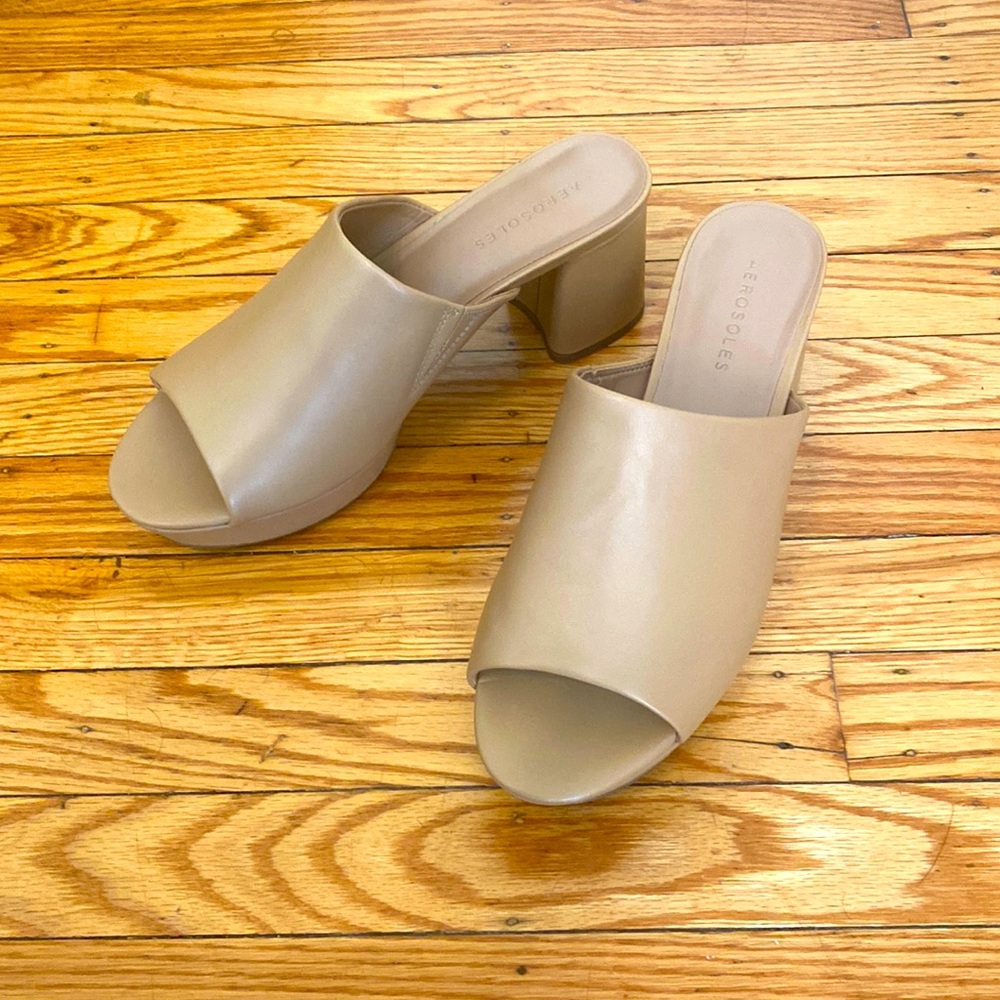 NWOB Aerosoles Cassy Nude Platform Sandals Sz 8
